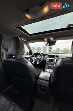 Седан Volvo S60 2012 в 