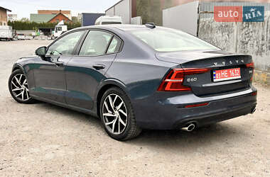 Седан Volvo S60 2019 в 