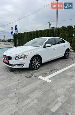 Седан Volvo S60 2017 в 