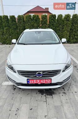 Седан Volvo S60 2017 в 