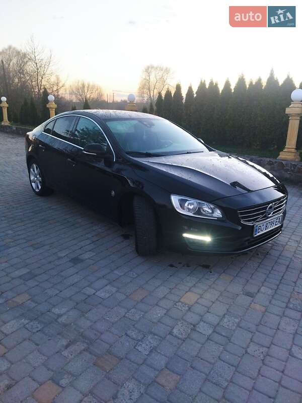 Седан Volvo S60 2016 в Хмельницком