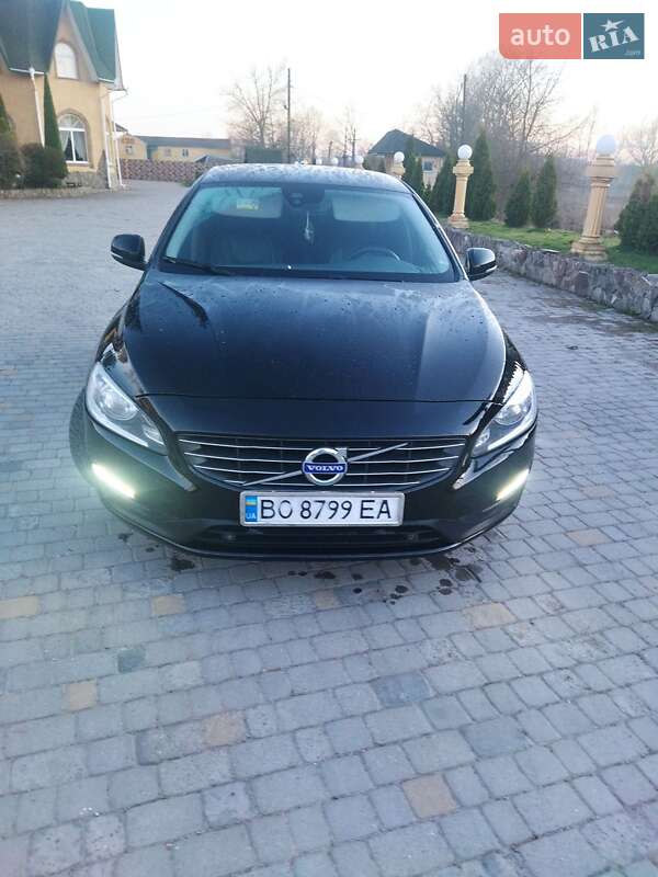 Седан Volvo S60 2016 в Хмельницком