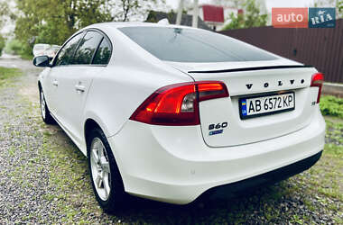 Седан Volvo S60 2011 в 