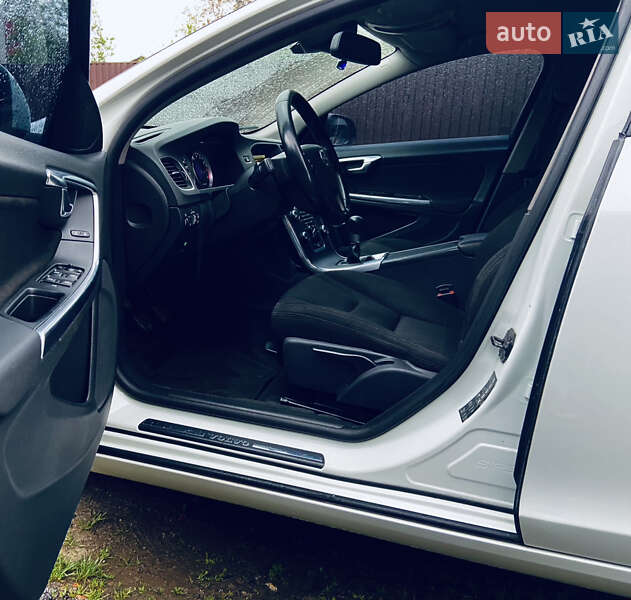 Седан Volvo S60 2011 в Виннице