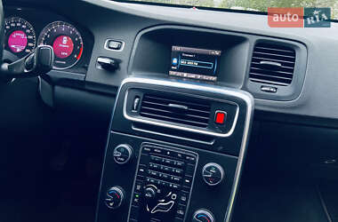 Седан Volvo S60 2011 в 