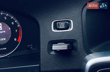 Седан Volvo S60 2011 в 