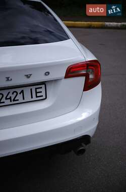 Седан Volvo S60 2016 в 
