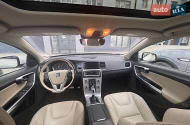 Седан Volvo S60 2016 в 