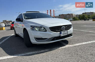 Седан Volvo S60 2015 в 