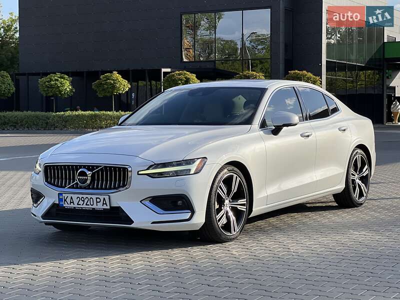 Седан Volvo S60 2019 в 