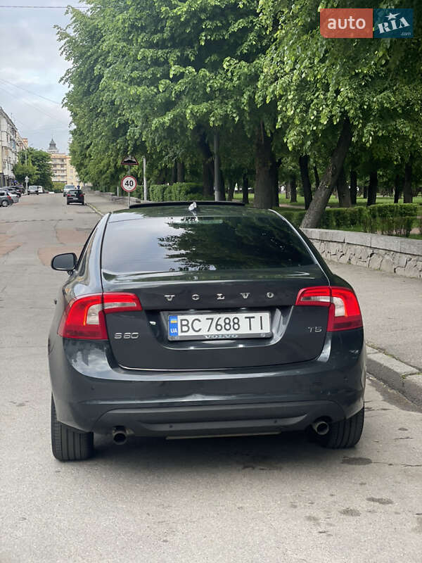 Седан Volvo S60 2010 в Житомире