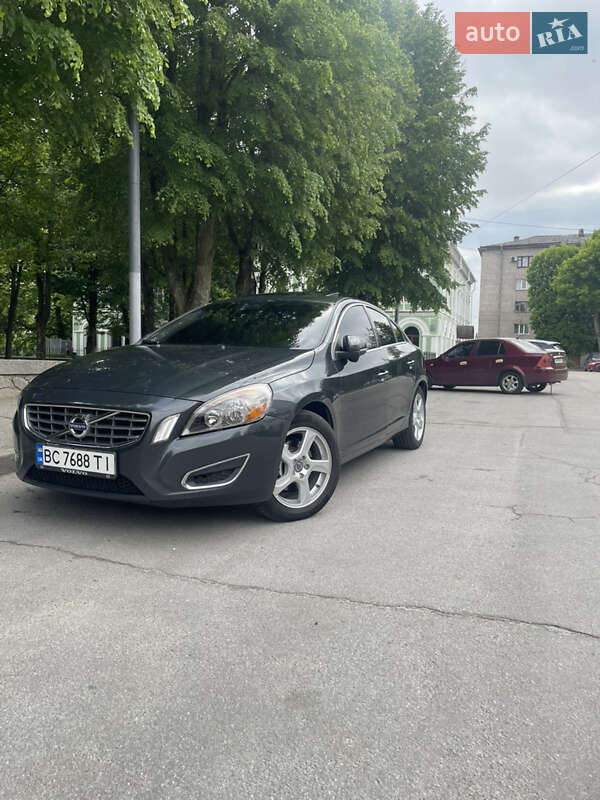 Седан Volvo S60 2010 в Житомире