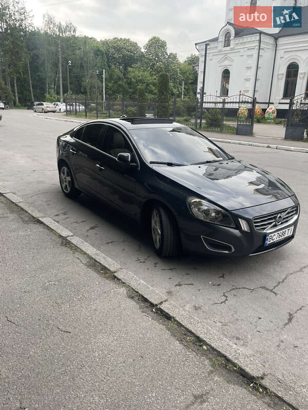 Седан Volvo S60 2010 в Житомире