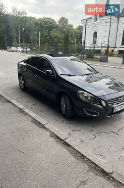 Седан Volvo S60 2010 в 