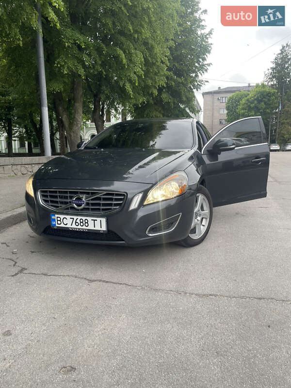 Седан Volvo S60 2010 в Житомире