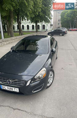 Седан Volvo S60 2010 в 
