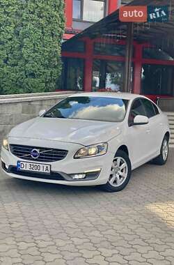 Седан Volvo S60 2013 в Знам'янці