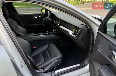 Седан Volvo S60 2024 в 