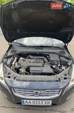 Седан Volvo S60 2011 в 
