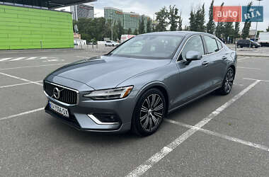 Седан Volvo S60 2019 в 