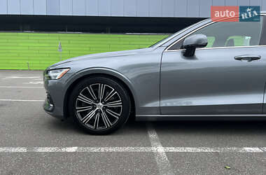 Седан Volvo S60 2019 в 