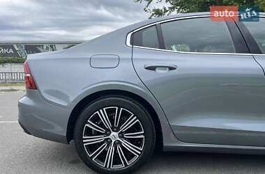 Седан Volvo S60 2019 в 