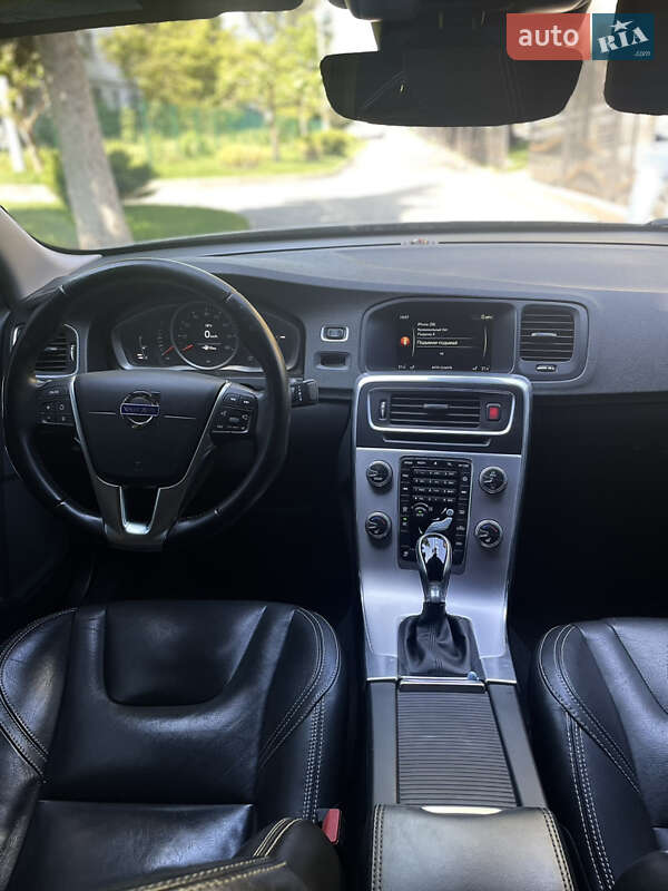 Седан Volvo S60 2016 в Днепре