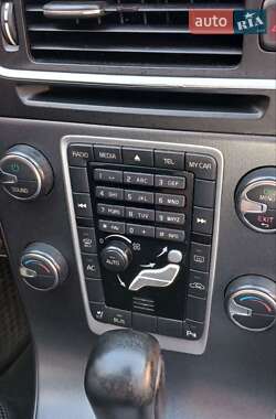 Седан Volvo S60 2011 в 