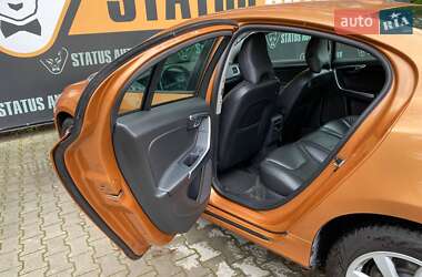 Седан Volvo S60 2012 в 