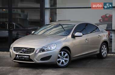 Седан Volvo S60 2014 в 