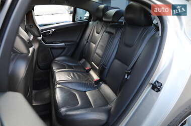 Седан Volvo S60 2014 в 
