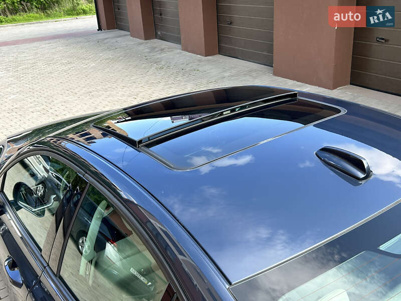 Седан Volvo S60 2019 в Рівному