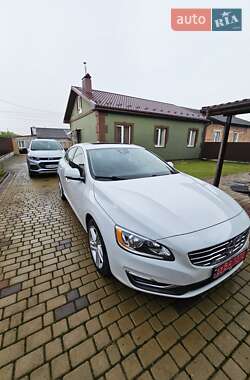 Седан Volvo S60 2014 в 