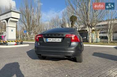 Седан Volvo S60 2015 в 