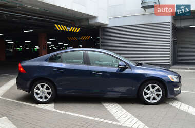 Седан Volvo S60 2014 в 