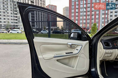 Седан Volvo S60 2014 в 