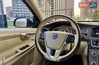 Седан Volvo S60 2014 в 