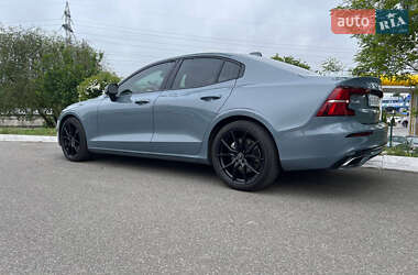 Седан Volvo S60 2021 в 