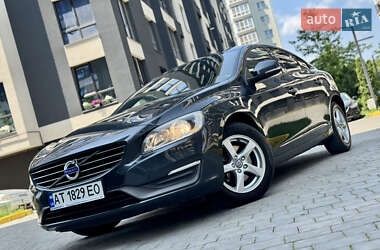 Седан Volvo S60 2014 в 
