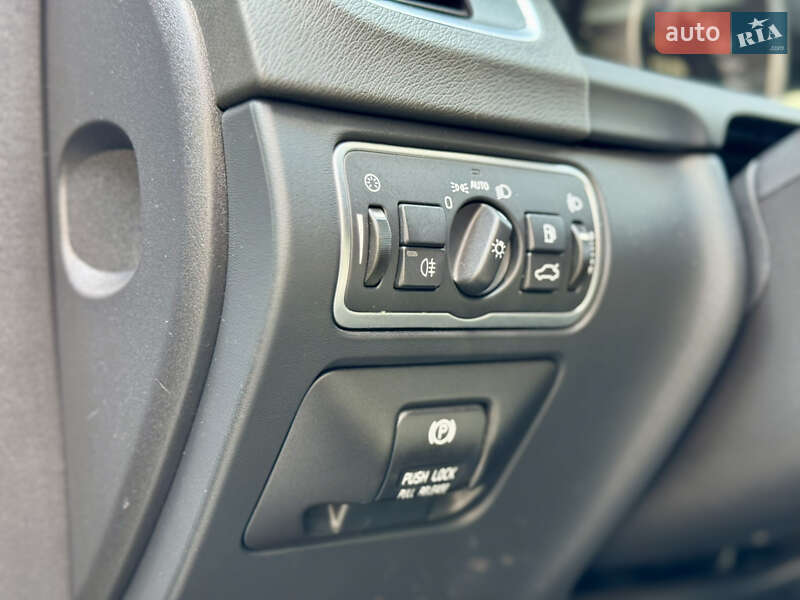 Седан Volvo S60 2014 в Ивано-Франковске