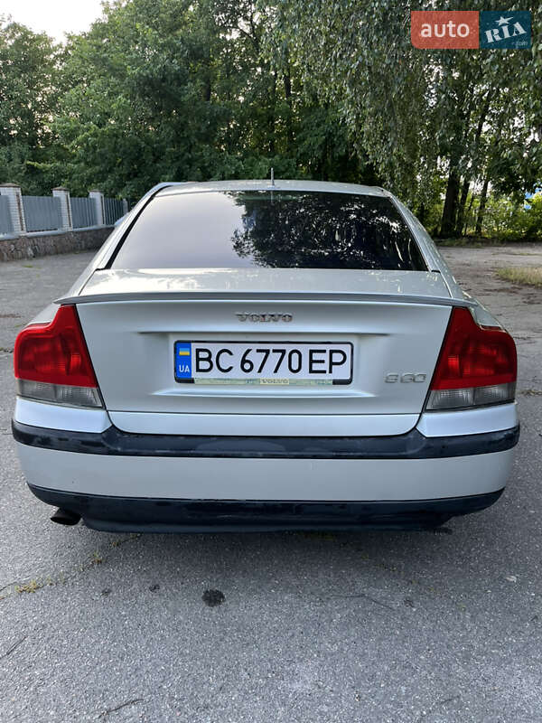Седан Volvo S60 2002 в Переяславі
