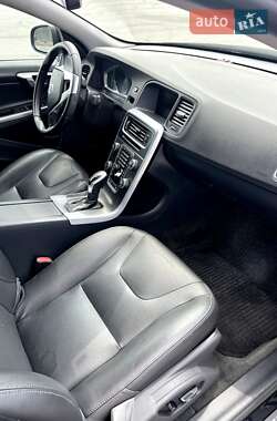 Седан Volvo S60 2014 в 