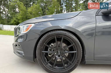 Седан Volvo S60 2015 в 