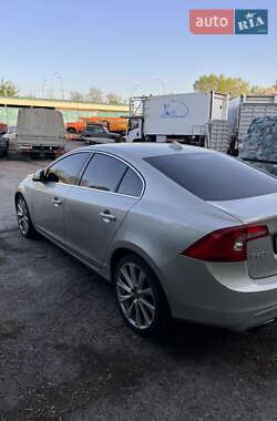 Седан Volvo S60 2017 в 