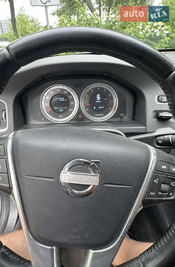 Седан Volvo S60 2012 в 