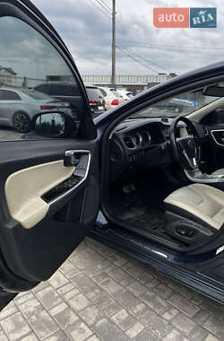 Седан Volvo S60 2011 в 
