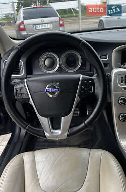 Седан Volvo S60 2011 в 