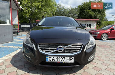 Седан Volvo S60 2012 в 