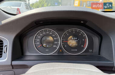Седан Volvo S60 2012 в 