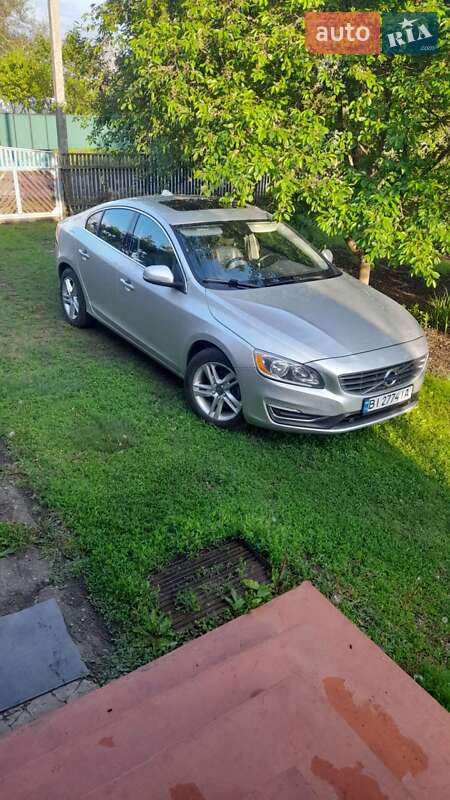 Седан Volvo S60 2015 в Полтаве